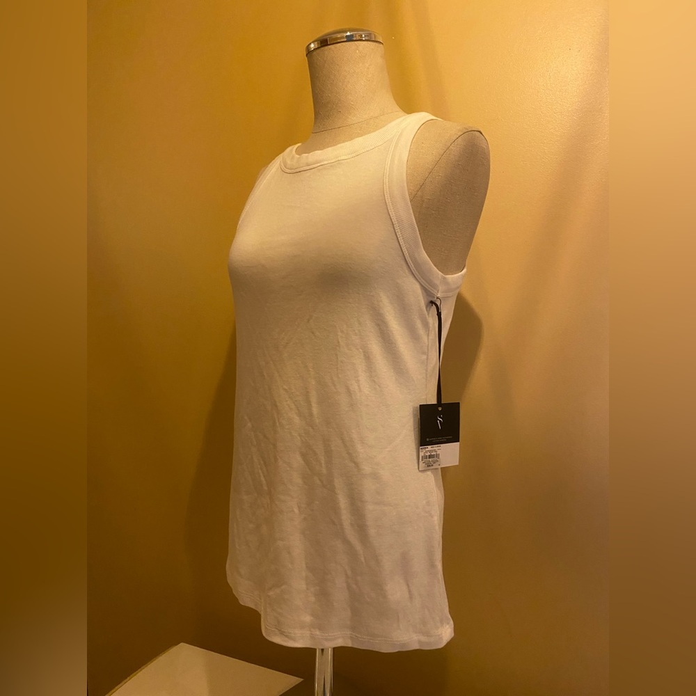 Simply Vera Vera Wang White Tank Top crisp white plain T shirt NWT - Picture 2 of 6